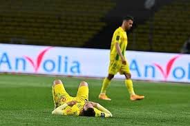 Six clubs de ligue 1 dans la balance pour le barrage six clubs de l1, dont trois clubs bretons, sont encore sous la menace de finir barragiste, mathématiquement, de reims (13e, 42 pts) à nantes. Barrage Ligue 1 Le Fc Nantes A Echoue Et Affrontera Toulouse Pour Sauver Sa Peau Sport Nantes Maville Com