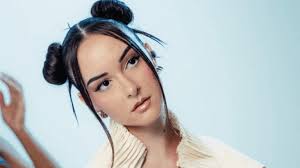 Felipe Neto se revolta com grave acusação da ex sobre término do  relacionamento