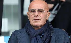 Sacchi: "Maradona venne a casa mia: per convincermi ad andare al Napoli mi  disse..."
