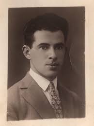 Is there anyone who recognizes this handsom man? Most probably medical  doctor. His name is Chaim or Haim. Surname probably: Levy, Lewi, Levin or  Lewin. He was born in Narew (Narva, Nazva) -