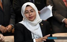 Ketuanya, datuk seri dr noraini ahmad berkata, pergerakan itu berpandangan semua pihak harus terus bersama dengan keputusan yang dibuat oleh akar umbi dan kepemimpinan parti. Bernama Noraini Ahmad Higher Education Minister