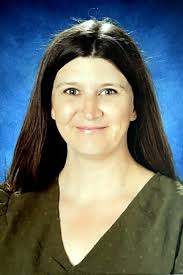 Courtney Graff's Instagram, Twitter & Facebook