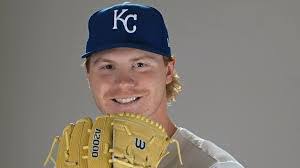 Chris Ardinger's Instagram, Twitter & Facebook