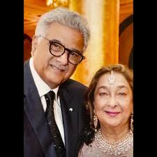 Site visit to Bayview Bhutani film city. Rajiv Aroraji, Manmohan Shetty ,  me , Dushant Ghatalia & Sabu Cyril.