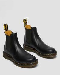 Check out our doc martens selection for the very best in unique or custom, handmade pieces from our ботинки shops. 2976 Smooth Leather Chelsea Boots Dr Martens Uk