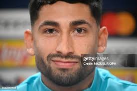 26 Photos & High Res Pictures