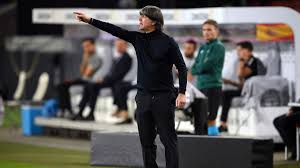 „jogi löw ordnet sein ,mittelfeld' neu und kann den ,sieg' förmlich riechen, twitterte etwa der österreichische nationalspieler marc janko. Joachim Low Ich Mochte Entwicklungen Dfb Deutscher Fussball Bund E V