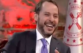 Berat albayrak 09.07.2018 günü açıklanan yeni hükümette hazine ve maliye bakanı olarak görevine başladı. Hocasi Berat Albayrak A Sinav Sorularini Gondermis Insallah Bu Sefer Gecersin Tr724