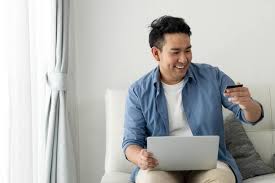 There is more to your credit card payment due date than you may realize. What Happens If I Pay My Credit Card Early Experian