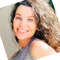 Lori Maye's Instagram, Twitter & Facebook