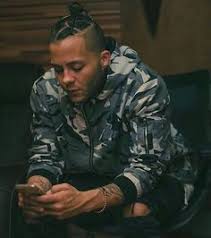 Nio garcia viene con nuevo vídeo musical, bajo el sello discográfico flowmusic de dj nelson, correspondiente a su sencillo la perpetua. 20 Nio Garcia Ideas Heartt Thick Hair Styles Reggaeton