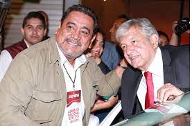 Tras ser cuestionado nuevamente por la prensa acerca de la postulación de félix salgado macedonio como candidato de morena a la gubernatura del estado de guerrero, el presidente respondió: A Pesar De Amlo Se Tambalea Candidatura De Salgado Macedonio Tercera Via