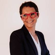 🎓 Je suis ravie de vous annoncer une grande nouvelle : j'ai officiellement  décroché mon diplôme de Bachelor à Toulouse Business School ! 🎉 C'est avec  une immense joie et gratitude que