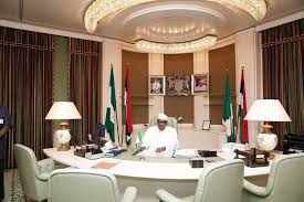 It is located at yakubu gowon crescent, the three arms zone, asokoro, federal capital territory, abuja, nigeria. Photos Buhari Osinbajo Tour Aso Rock Presidential Villa With Photographers