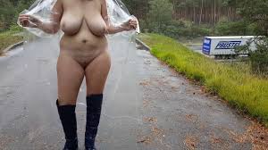 dışarıda çıplak sokak kızı! çıplak yürü! amatör milf! Porno 7DAK farkıyla  izle