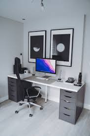 Pin Von Nima Bostani Auf Pc Uri Cute Schreibtisch Zu Hause Buroraumgestaltung Wohnung Einrichten