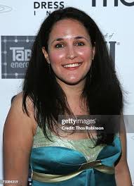 1,650 Sarah Robinson Photos & High Res Pictures