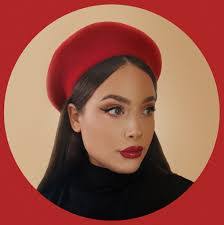 Elizabeth Levin's Instagram, Twitter & Facebook