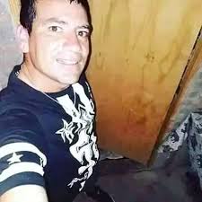 Hola a todos gracias x aceptarme en el grupo me llamo Jonathan tengo 30  años saludos desde Argentina 🇦🇷