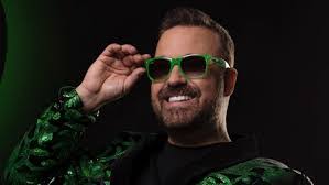 Jonathan Canada's Instagram, Twitter & Facebook