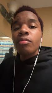 hallo everyone! I just wanted to say that I don't have many friends and I  have been feeling a bit lonely recently- soo I'm looking for some friends!  I hope y'all