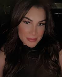 Evelyn Morillo's Instagram, Twitter & Facebook