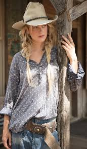 You can now also change your character's appearance without resetting your progress, and rockstar has added the ability to name any saved outfits. Magnolia Pearl Summer 2018 Magnolia Pearl Clothing Fashion Boho Outfits