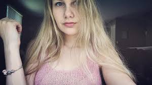 I cook, I clean,I work hard 😓 ✓💰🤑and I'm pretty. I'm TOP TIER 😘💕💯😍