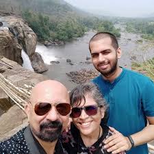 Please carry water can at trekking place at sabarimala yathrai