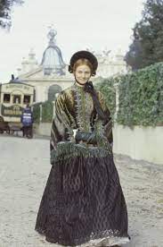 Barbara bouchet, brendan dempsey, brendan gleeson and others. Watch Gangs Of New York On This St Patty S Day Gangs Of New York Movie Fashion Celebrity Costumes