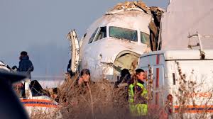 En ese viaje hubo un total de 73 fallecidos, de los cuales 63 eran pasajeros, 9 tripulantes más uno que murió en tierra, de acuerdo con aviation safety. Ultimas Noticias De Accidente Aereo Tn