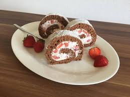 Erdbeerroulade Qimiq Erdbeerroulade Kuchen Und Torten Lebensmittel Essen
