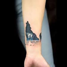 Amazing Small Wolf On Wrist Tattoo Idea Fox Tattoo Design Wolf Tattoos For Women Wolf Tattoos