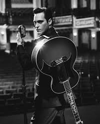 Pin By Shitzy43 On Books Movies Shows Actors Handsome Men Actresses Video Games Random Joaquin Phoenix Joaquin Movies