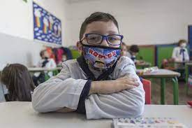 ¿cuánto peso puede llevar en su espalda un niño? Volver A Clases Modelos Y Alternativas En La Pandemia The New York Times