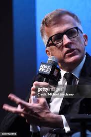 48 Photos & High Res Pictures