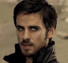 Deseando que ciertos hombres se den cuenta del poder que tendrían con los  ojos pintados