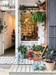 These coffee shops in manhattan serve great coffee at reasonable prices (and they're pretty cute, too!). The Ten Best Third Wave Coffee Shops In New York City