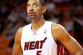 Juwan antonio howard (born february 7, 1973) is an american basketball coach and former professional player who is the head coach of the michigan wolverines men's team. Miami Heat S Juwan Howard The Fab Five S Last Shot Wsj