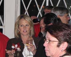 Kelly Passmore's Instagram, Twitter & Facebook