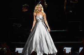 She is known for her work on soul surfer (2011), american idol (2002) and the chronicles of narnia: Carrie Underwood S Best Dresses