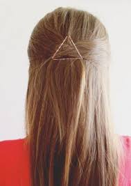 Montags Frisuren 4 Hacks Wenn S Morgens Schnell Und Einfach Gehen Muss Haar Styling Abendfrisuren Frisuren