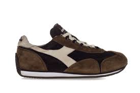 Découvrez la composition de l'équipe suède de football : Equipe S Sw Suede Sneakers Diadora Heritage Just Italian Style