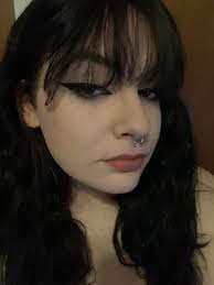 Please help! My best friend since high school and I are hopefully going to  start playing online multiplayer games together while calling eachother,  since we literally never see eachother anymore 🥲❤️ Does