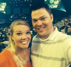 Tara Lea (@TaraLynLea)