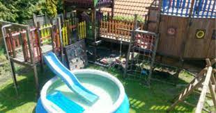 Gestalten garten ideen altes trampolin gartenkunst sitzgelegenheiten garten pflanzen garten design garten terrasse gartenanlage. Spielturm Klettergerust Rutsche Kletterturm Kinder Hof Hinterhof Spielplatz Kinder Spielplatz Garten