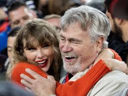 Field Reaction to Taylor Swift First Game