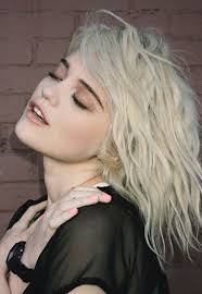 Sky Ferreira Lost In My Bedroom Https Www Youtube Com Watch V Ftj2xkx7yrq Sky Ferreira Hair Hair Inspiration Her Hair