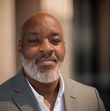 I have a seller who is elderly and bed ridding. She wants to sell but has  an issue with getting out of bed and getting to the showing. She has no  family