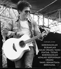 Siapa dirimu adalah anugerah dari tuhan, hanya padanya kamu harus mendengar. Kata Mutiara Cinta Ariel Noah Photos Facebook